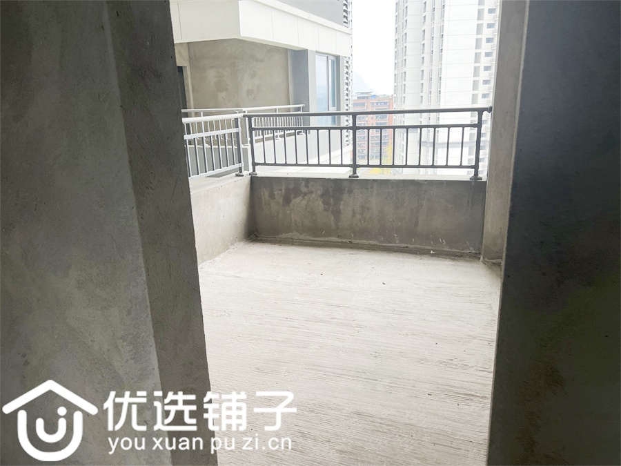 北外高家坝108平商业房出租(1.2万一年)