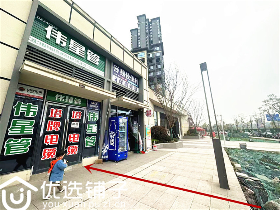 西外阳光峰渡30平旺铺房东出租无转让费(租金1万多