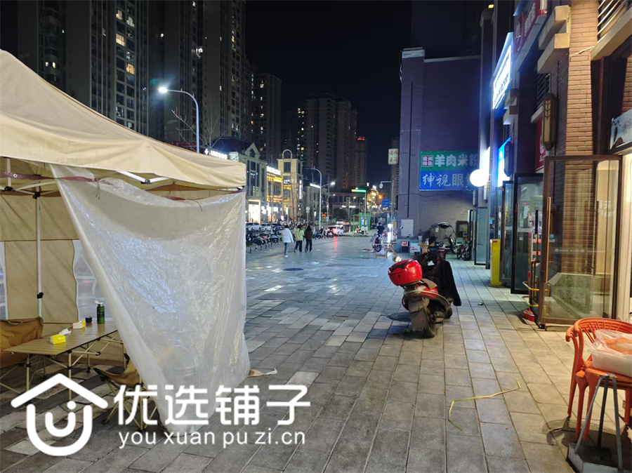 西外文理学院40平烧烤店4万低价急转水电气三通