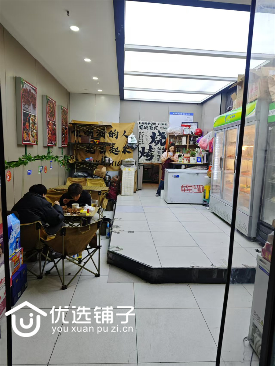 西外文理学院40平烧烤店4万低价急转水电气三通